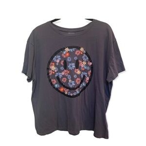 𝅺smiley Face Embroidered T-Shirt